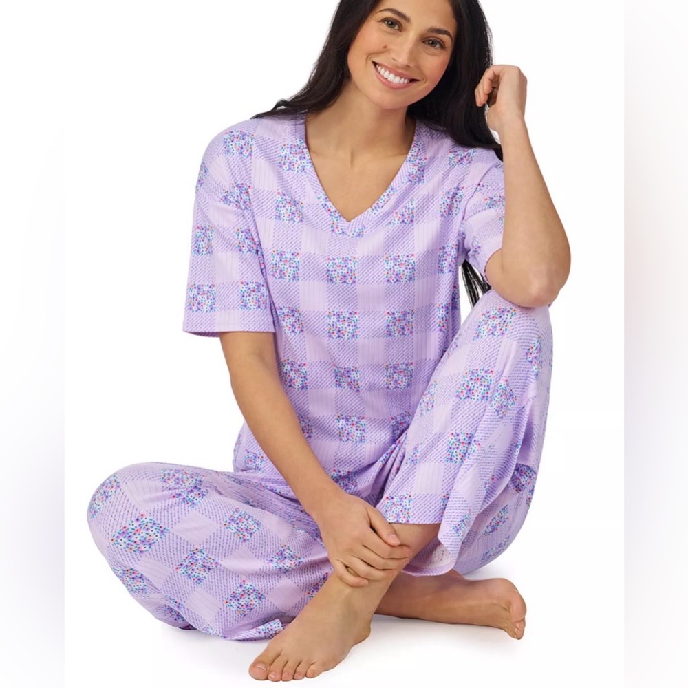 Cuddl Duds short sleeve Capri pajama set small NWT